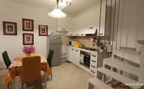 Casa Matrea Appartamento Con Box Privato